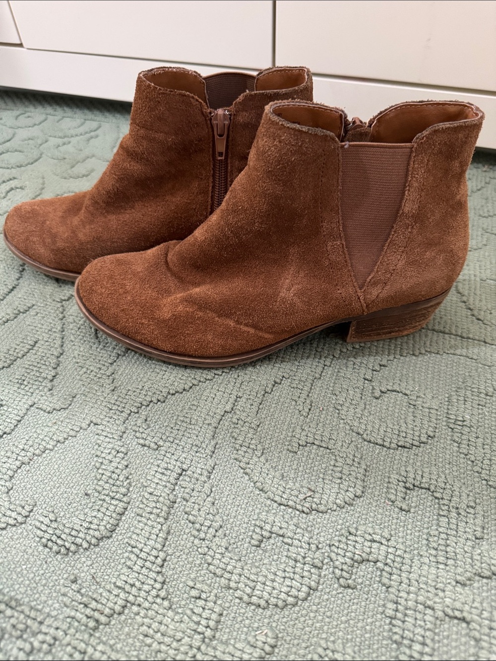 Kensie Garry Leather Ankle Booties – Brown/Tan – Size